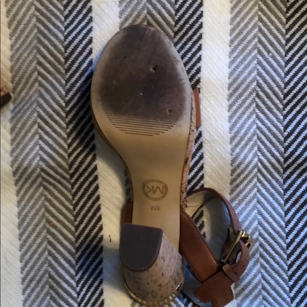 Michael Kors Chunky Heel - Picture 3 of 4